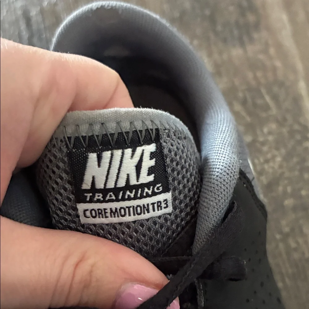 Nike Black and Gray Athletic Sneakers - Picture 3 of 11